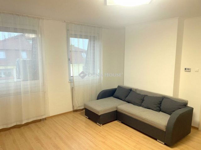 Eladó téglalakás, Nyíregyházán 41.5 M Ft, 3 szobás