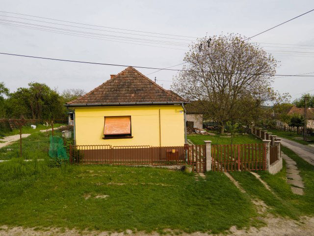 Eladó családi ház, Diósjenőn 28.9 M Ft, 3 szobás
