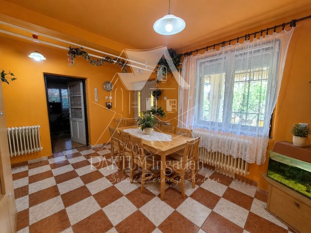 Eladó családi ház, Tiszaföldváron 14.99 M Ft, 2 szobás