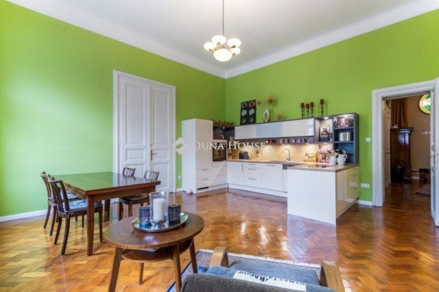 Eladó téglalakás, Budapesten, VI. kerületben 189.357 M Ft