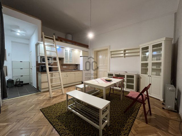 Eladó téglalakás, Budapesten, VI. kerületben 75 M Ft, 2 szobás