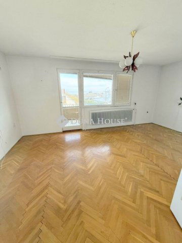 Eladó téglalakás, Zalakaroson 32.9 M Ft, 3 szobás