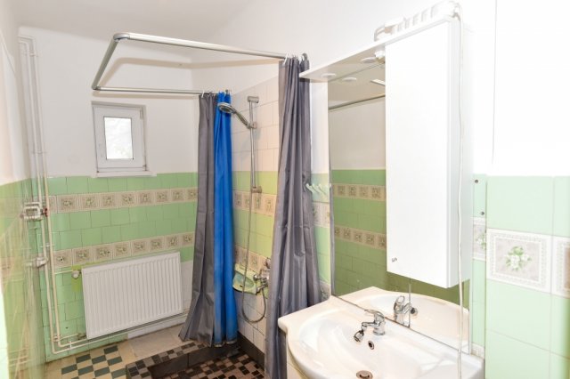 Eladó családi ház, Veszprémben 84.9 M Ft, 3 szobás