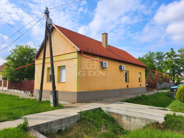 Eladó családi ház, Hajdúnánáson 34.9 M Ft, 2 szobás