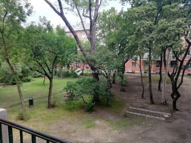 Eladó téglalakás, Budapesten, XIV. kerületben 75 M Ft, 2 szobás