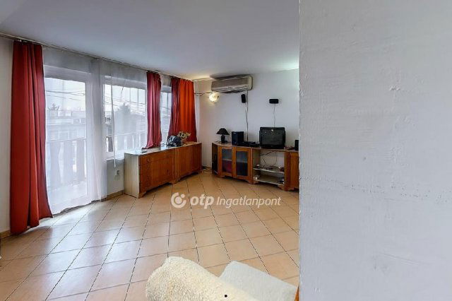 Eladó családi ház, Vecsésen 125 M Ft, 4 szobás