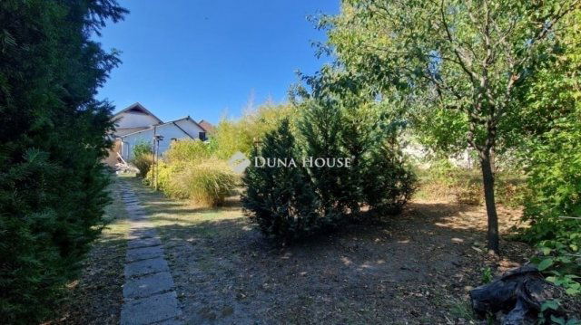 Eladó családi ház, Budapesten, XVI. kerületben 65 M Ft, 4 szobás