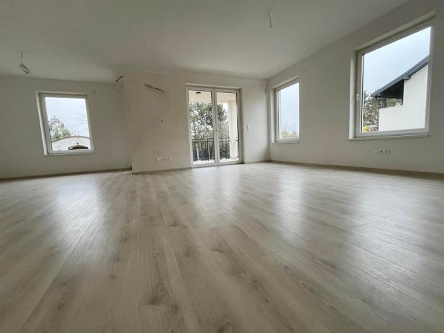 Eladó iroda, Szadán 69.9 M Ft, 2 szobás / költözzbe.hu