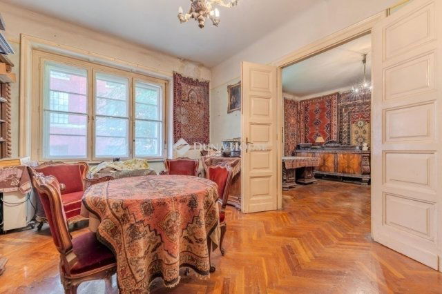 Eladó téglalakás, Budapesten, V. kerületben 110 M Ft, 2 szobás
