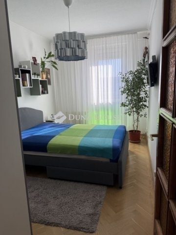 Eladó panellakás, Budapesten, XVI. kerületben 93.9 M Ft
