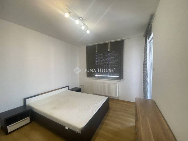 Kiadó téglalakás, albérlet, Győrött, Szövetség utcában