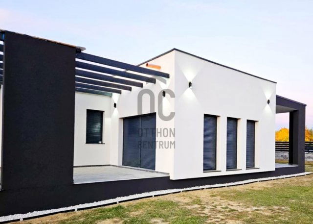 Eladó családi ház, Zalaegerszegen 231.99 M Ft, 4 szobás