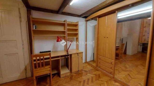 Eladó téglalakás, Budapesten, VII. kerületben 110 M Ft, 2 szobás