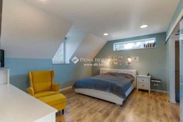 Eladó családi ház, Gödön 189 M Ft, 5 szobás