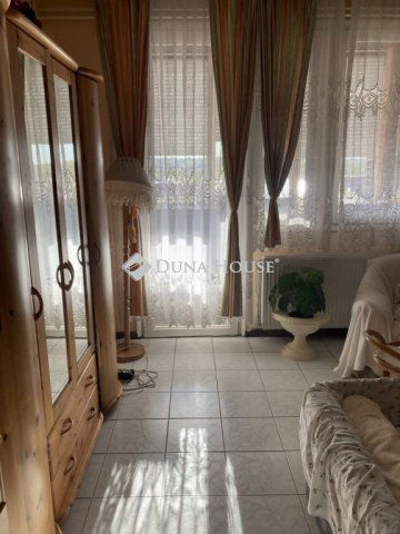 Eladó téglalakás, Kaposváron 41 M Ft, 3 szobás