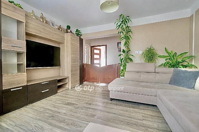 Eladó családi ház, Berettyóújfaluban 69.5 M Ft, 2+1 szobás