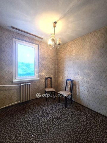 Eladó panellakás, Budapesten, III. kerületben 63.99 M Ft