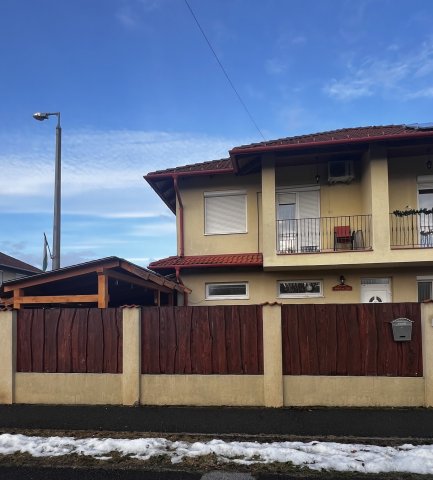 Eladó sorház, Tiszaújvárosban 68 M Ft, 1+2 szobás