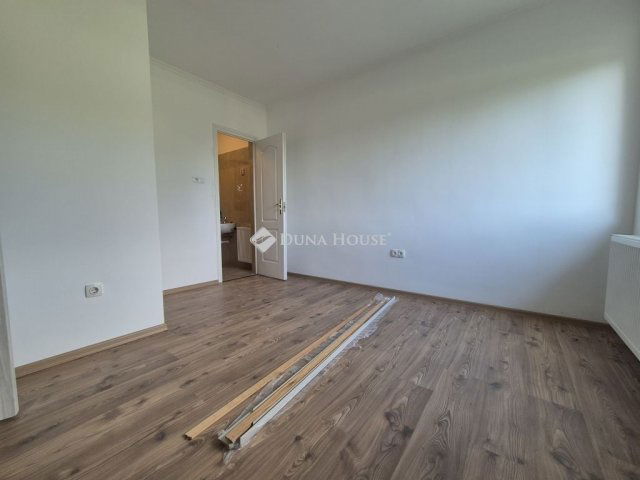 Eladó családi ház, Enyingen 43 M Ft, 4 szobás