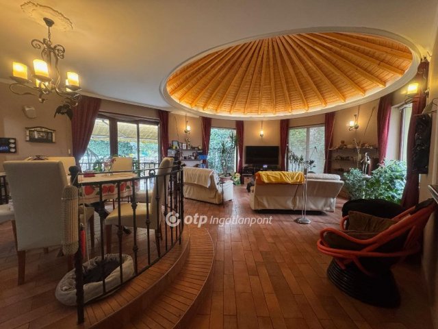 Eladó családi ház, Érden 150 M Ft, 5 szobás