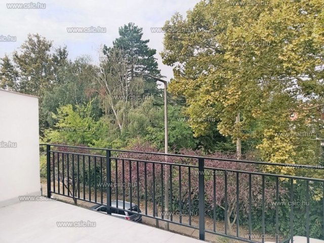 Eladó téglalakás, Balatonlelleén 115.5 M Ft, 4 szobás