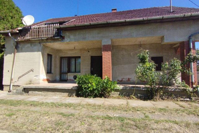 Eladó családi ház, Nagybánhegyesen 10.9 M Ft, 4 szobás