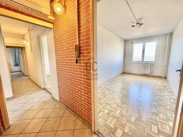 Eladó panellakás, Budapesten, XX. kerületben 69.5 M Ft, 3 szobás