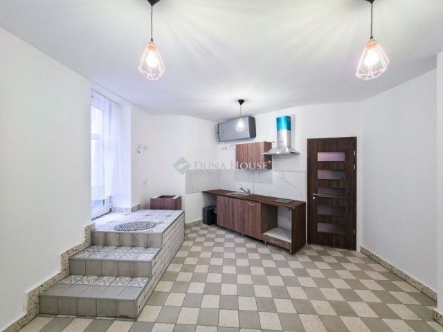 Eladó téglalakás, Budapesten, VIII. kerületben 59.9 M Ft