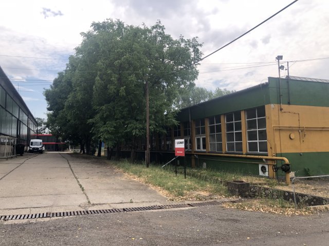 Eladó ipari ingatlan, Gyöngyösön 1890 M Ft