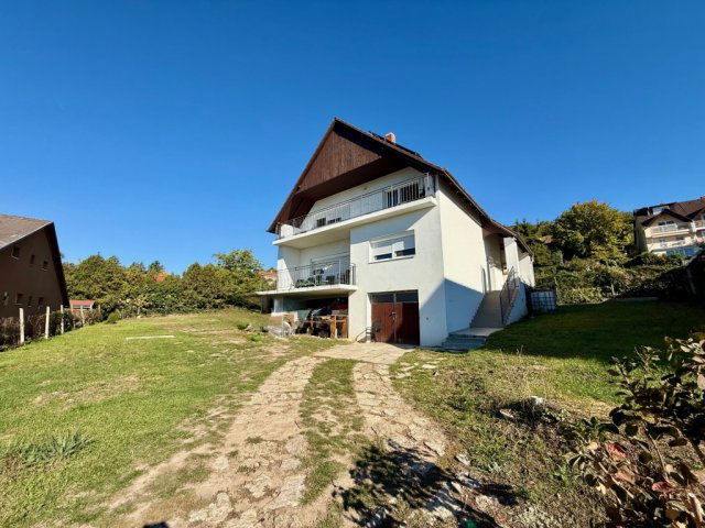 Eladó családi ház, Balatonfüreden 164 M Ft, 8 szobás