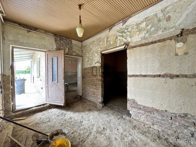 Eladó családi ház, Szepetneken 6.5 M Ft, 3 szobás