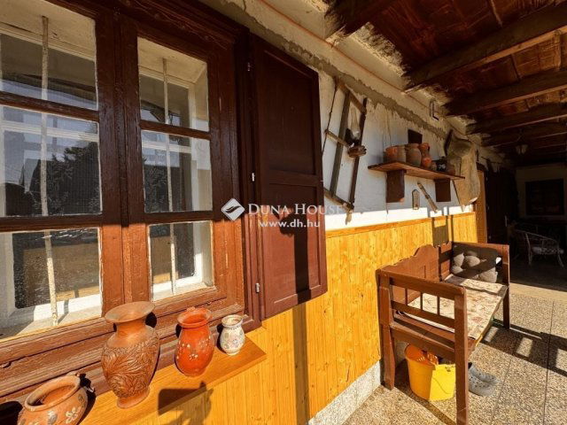 Eladó családi ház, Tápióságon 33.5 M Ft, 2 szobás