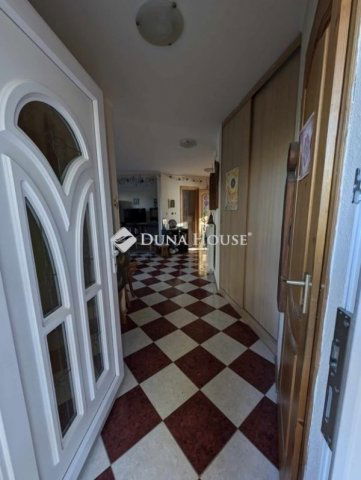 Eladó téglalakás, Budapesten, XVIII. kerületben 69.9 M Ft