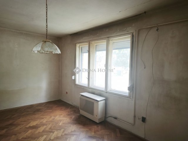 Eladó téglalakás, Szombathelyen 26.5 M Ft, 1 szobás