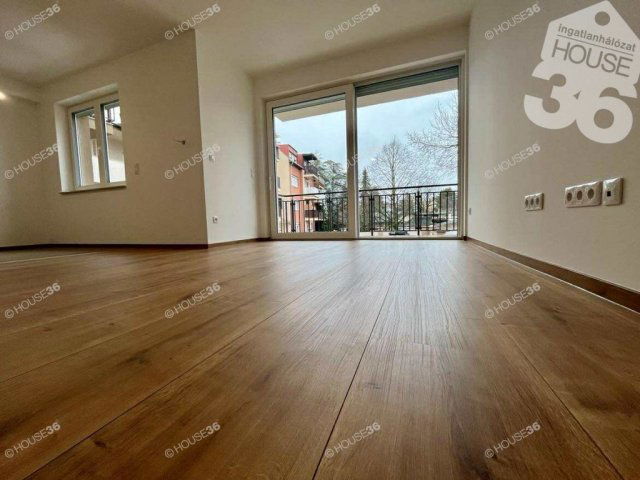 Eladó téglalakás, Kecskeméten 111.5 M Ft, 3 szobás