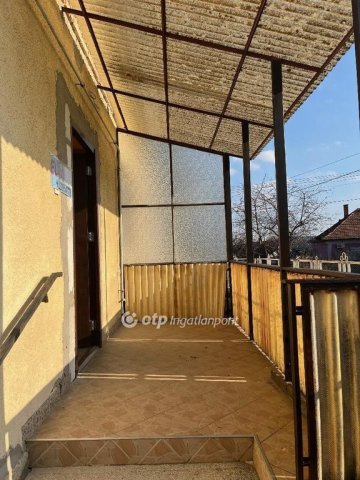 Eladó családi ház, Szászváron 26.9 M Ft, 2 szobás