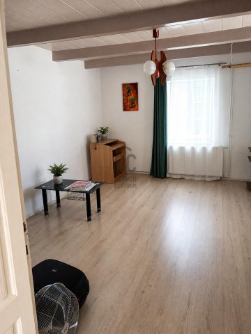 Eladó családi ház, Mendén 49.9 M Ft, 2 szobás