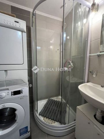 Eladó panellakás, Veszprémben 64 M Ft, 3+1 szobás