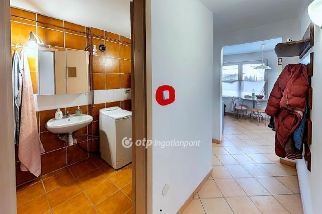 Eladó családi ház, Vecsésen 140 M Ft, 4 szobás