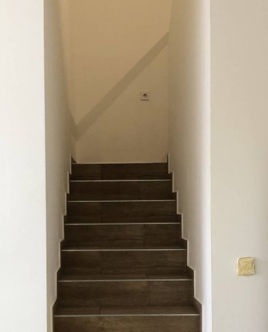 Kiadó családi ház, albérlet, Vácon 3000 E Ft / hó, 12 szobás