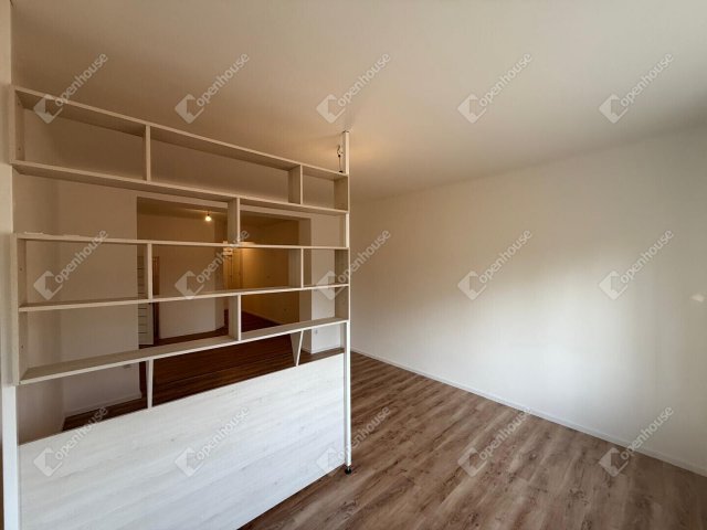 Eladó téglalakás, Kaposváron 48.5 M Ft, 1 szobás