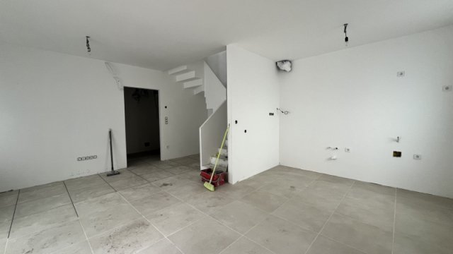 Eladó sorház, Dunaharasztin 99.9 M Ft, 4 szobás