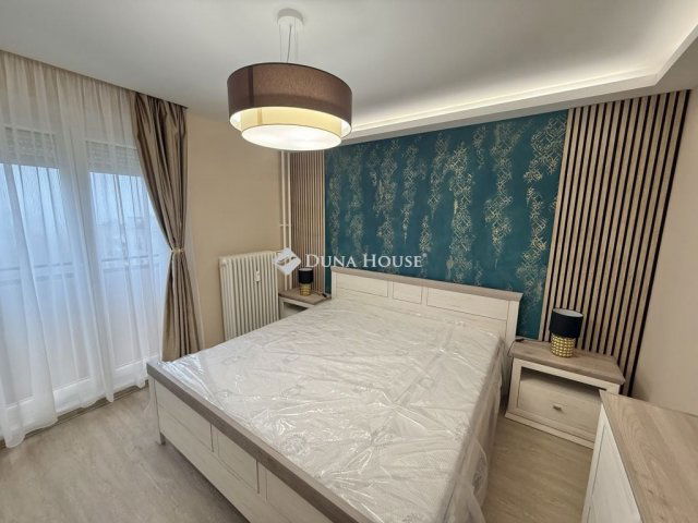 Kiadó panellakás, albérlet, Pécsett 230 E Ft / hó, 2 szobás