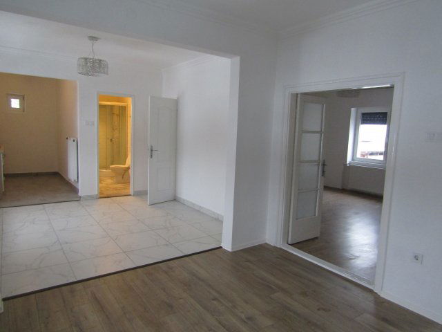 Eladó családi ház, Egerben 129 M Ft, 5 szobás