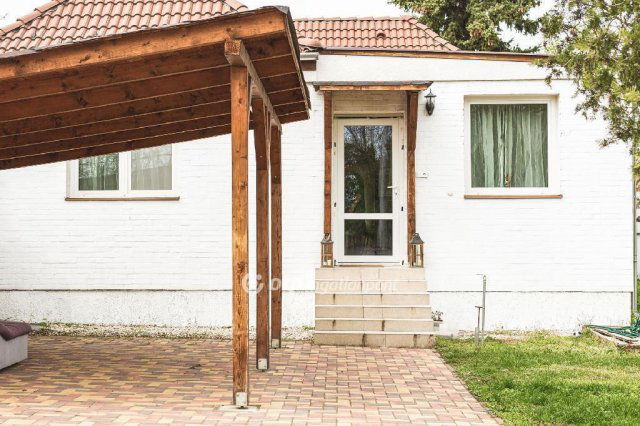 Eladó családi ház, Baján 64.9 M Ft, 3 szobás