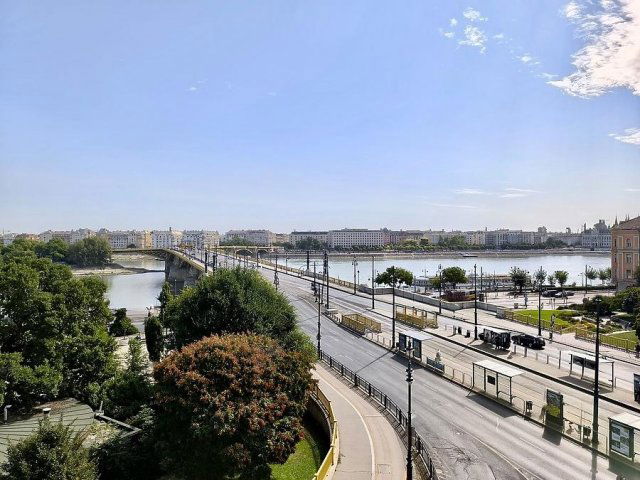 Eladó téglalakás, Budapesten, II. kerületben, Margit körúton