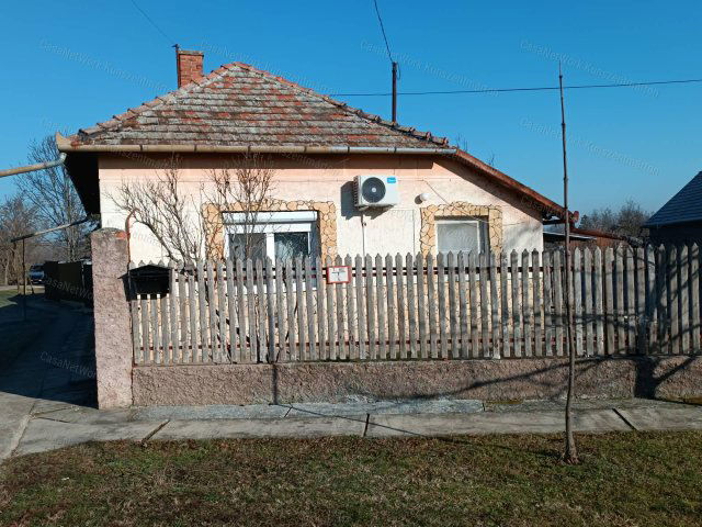 Eladó családi ház, Kunszentmártonban 15.7 M Ft, 3 szobás