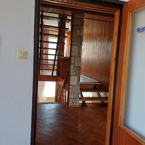 Eladó családi ház, Szirmabesenyőn 49.5 M Ft, 4 szobás