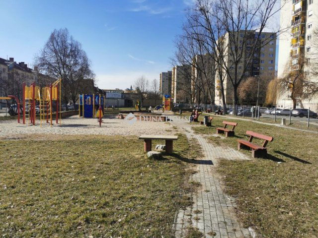 Eladó panellakás, Miskolcon, Tizeshonvéd utcában 38.5 M Ft