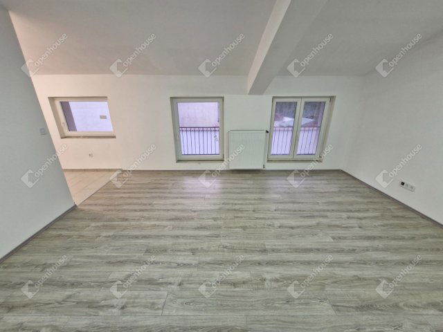 Eladó téglalakás, Nagykanizsán 78 M Ft, 4 szobás